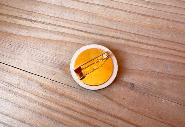Anstecker AUTOSCOOTER aus handbemaltem Holz