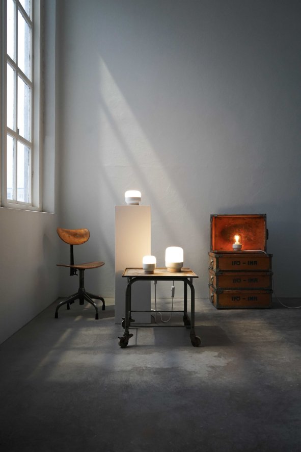 OHM Table 100/190 WM | Weiße Tischleuchte mit mattem Opalglas