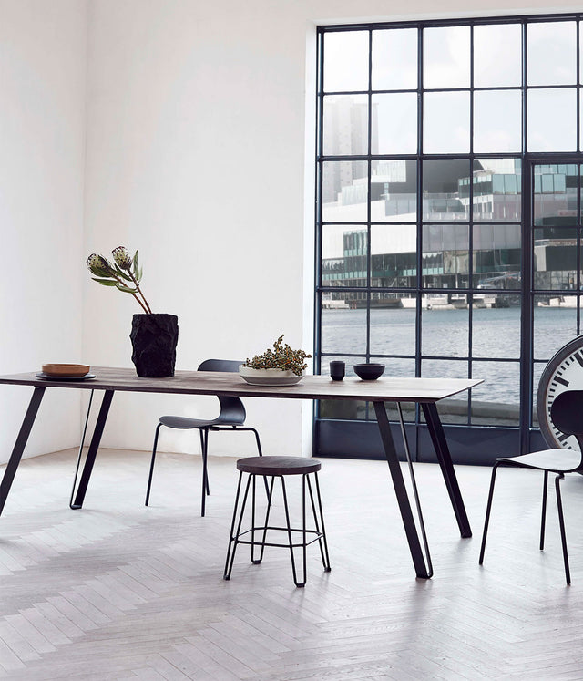 Esstisch SPACE aus geräucherter Eiche | MUUBS