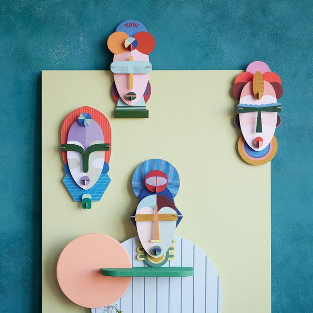 Bunte Wanddeko CALI | Wandmaske aus Karton