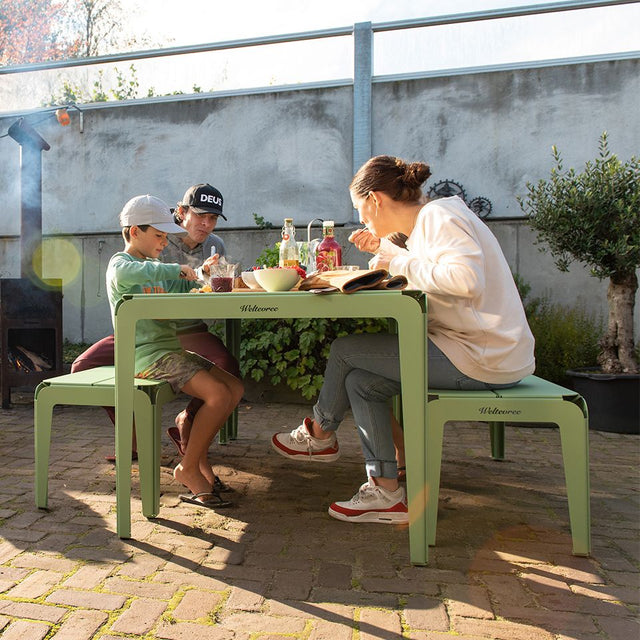 Bended Table | Leichter Garten-Tisch aus Aluminium