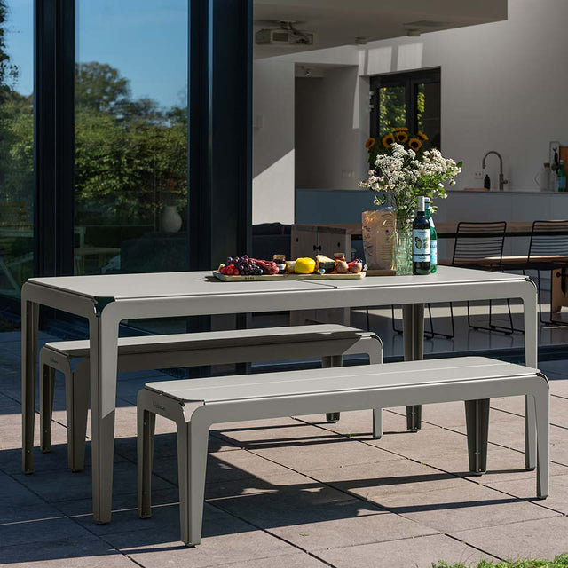 Bended Table | Leichter Garten-Tisch aus Aluminium