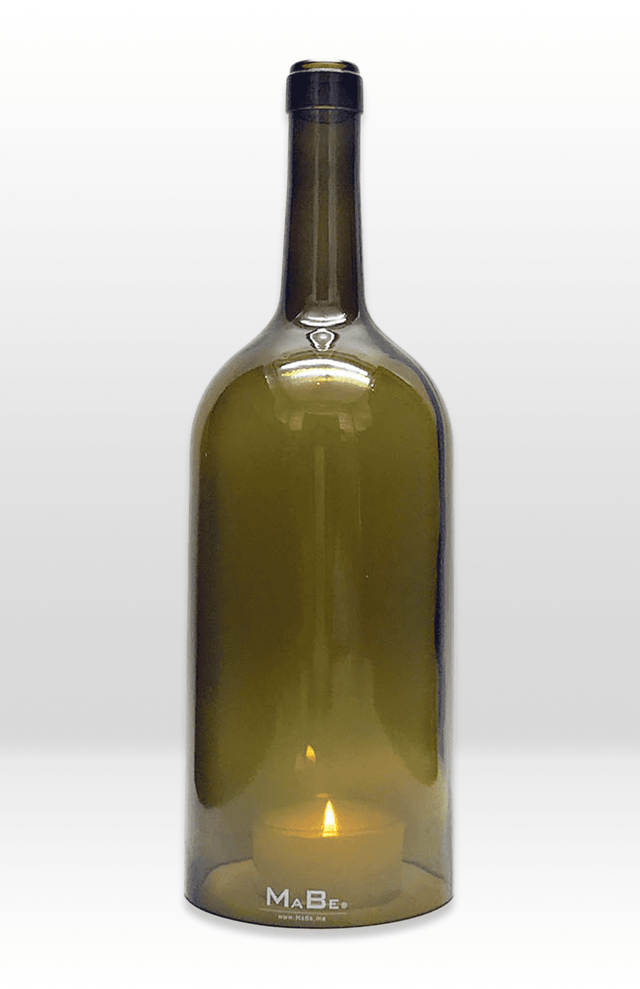 Windlicht aus recycelter Weinflasche mit Beton-Untersetzer | 30 cm