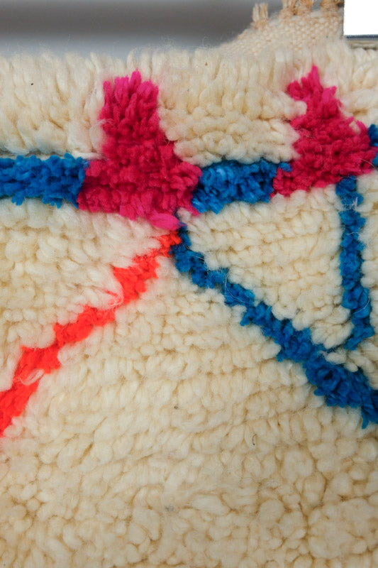 Azilal Colourful Grid | Bunte Linien auf cremefarbenem Grund