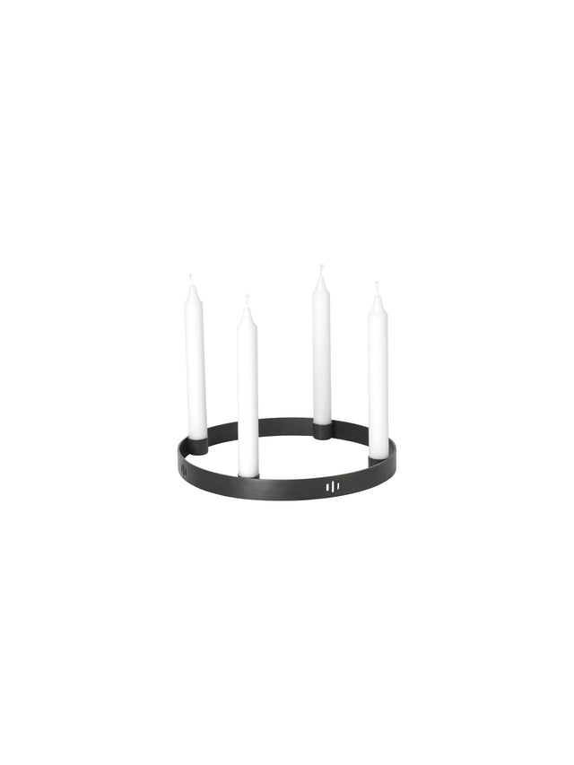 Kerzenring CIRCLE für vier Kerzen in schwarz | ferm LIVING
