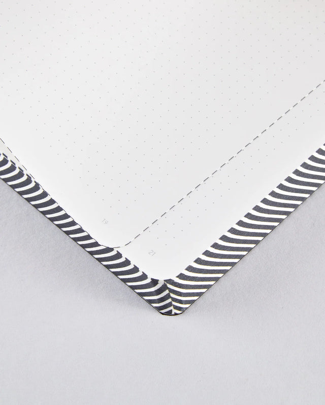 Notizbuch Graphic L „The Master Plan“ | Nuuna