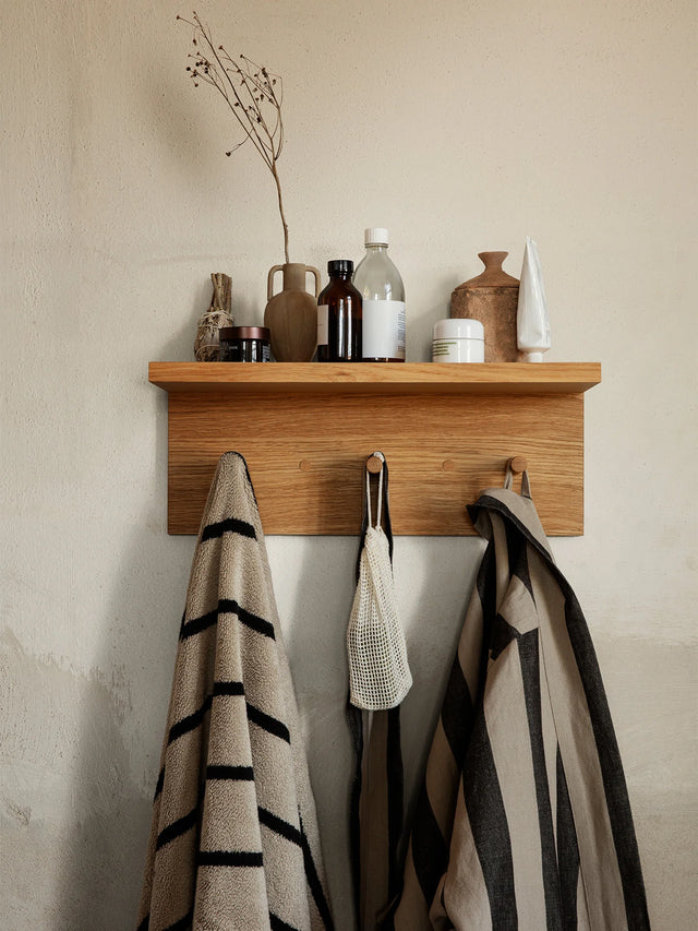 Place Rack - Kleines Wandregal aus Eiche | ferm LIVING