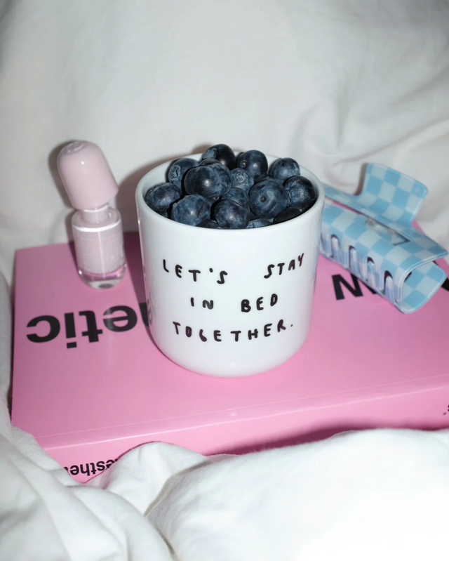Porzellanbecher "LET'S STAY IN BED TOGETHER"  | YAHYA STUDIO