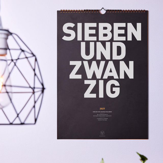 Familienkalender 2027 in Neonorange von FOX&POET