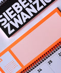Tischkalender 2027 in Neonorange von FOX&POET