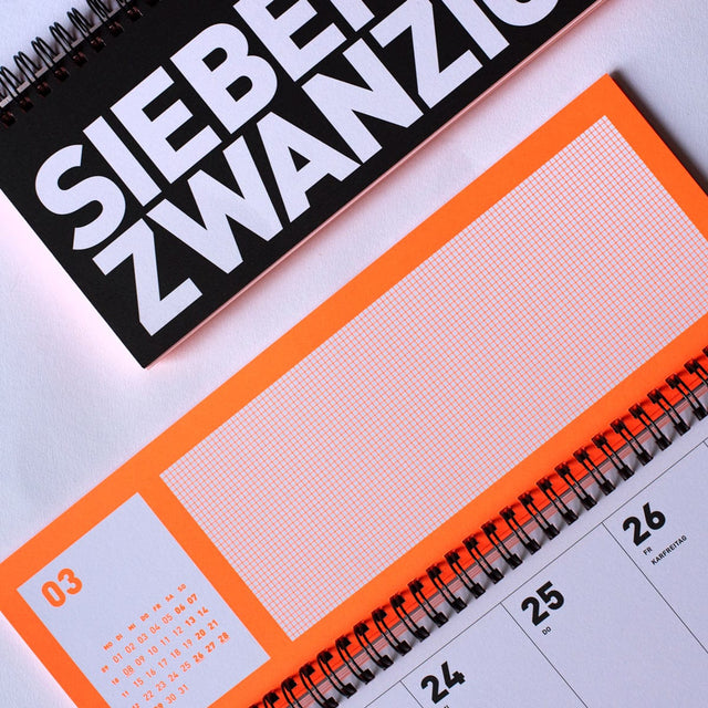 Tischkalender 2027 in Neonorange von FOX&POET