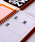 Tischkalender 2027 in Neonorange von FOX&POET