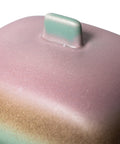 Detail des mintgrünen Knaufs und der gesprenkelten Glasur der Butterdose MERCURY