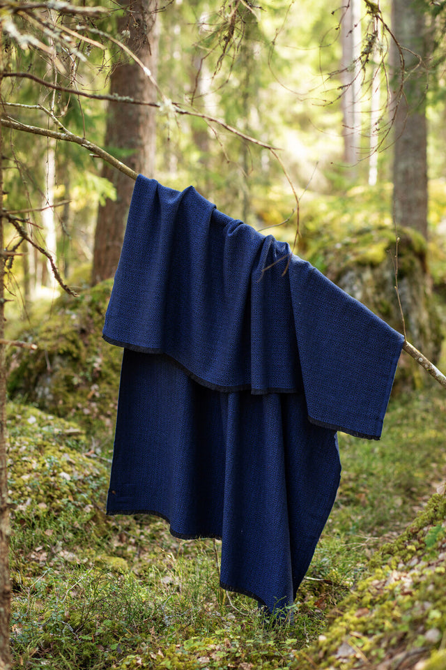 KOLI Merino-Wolldecke 135 x 170 cm | Schwarz-Blau