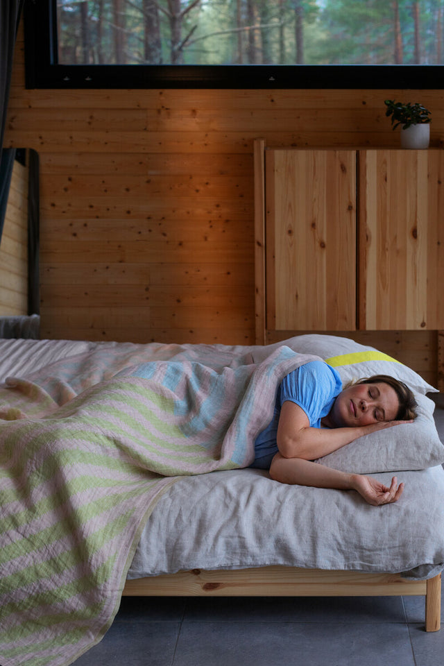 METSÄLAMPI Leinentuch von Akira Minagawa