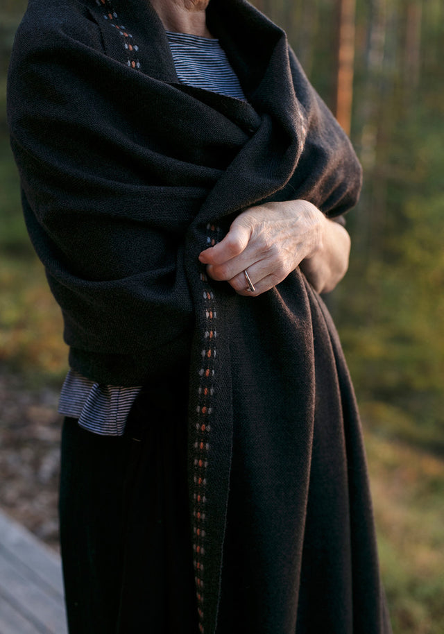 SAANA Schal aus feinster Merino-Wolle | Lapuan Kankurit