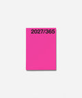 Taschenkalender 2027 Basic Planner von Marjolein Delhaas in kräftigem Pink, Cover mit Aufdruck 2027/365