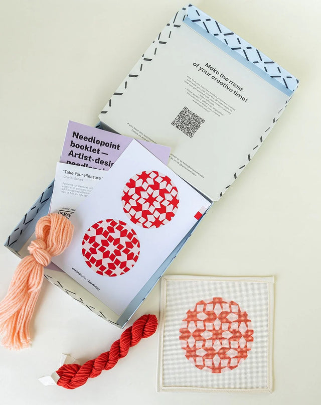 Stickbild ORNAMENT als Weihnachtsbaumkugel | ZOE WODARZ