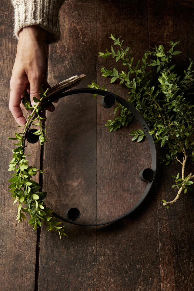 Kerzenring CIRCLE für vier Kerzen in schwarz | ferm LIVING